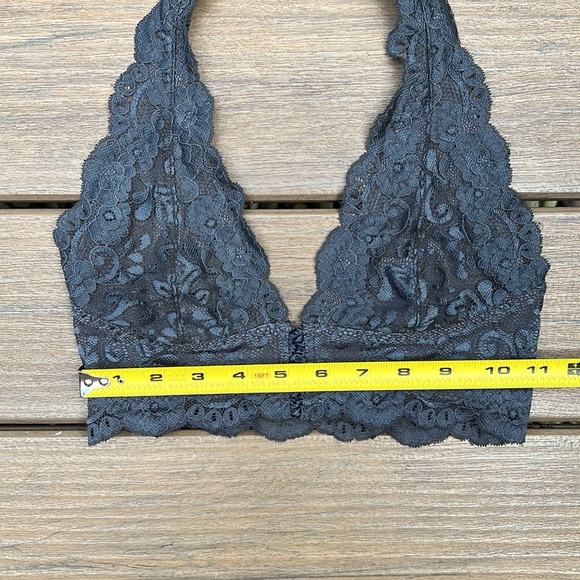 Les Coquines Halter Style Bralette EUC - Picture 9 of 13